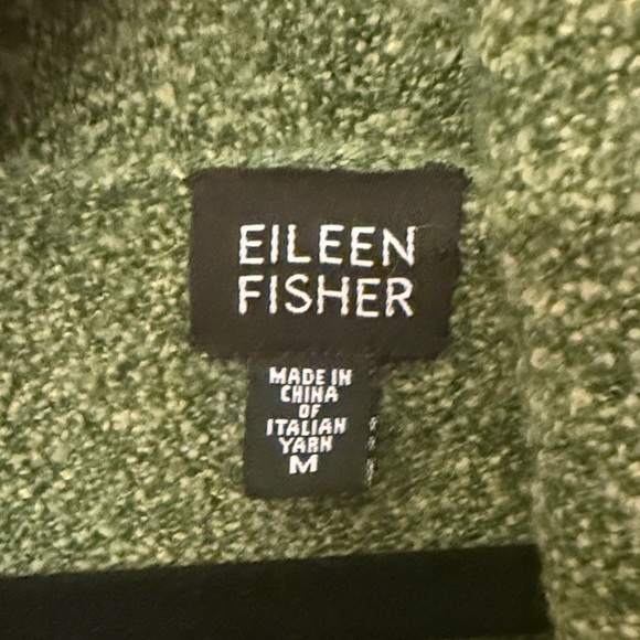 Cropped Sweater - Picture 2 of 4